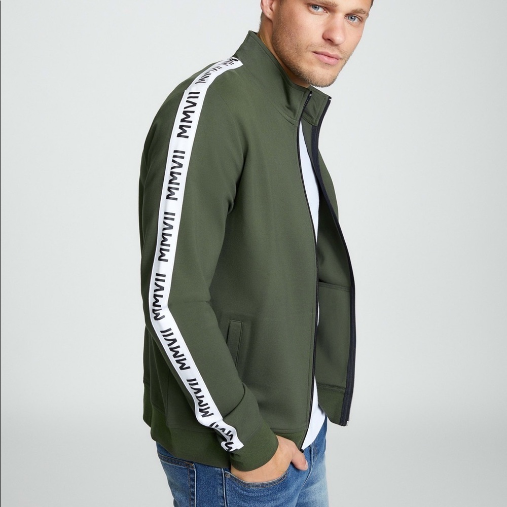 New G by GUESS MOCK-NECK TRACK JACKET SZ M